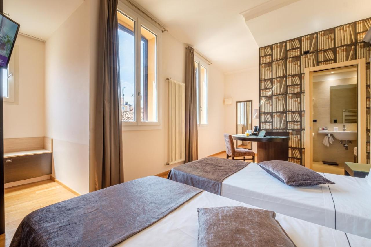 Hotel Touring Bologna Luaran gambar